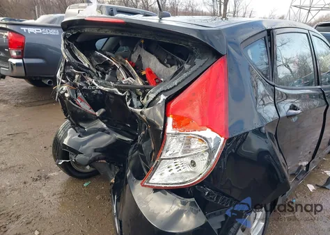 2014 Hyundai Accent Se z USA, uszkodzony, nr VIN KMHCU5AE2EU174026